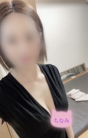 ちなみ 本日出勤です♪